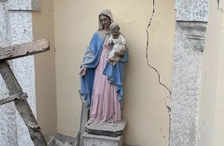 Statue Of Mary Untouched In Earthquake That Demolished Cathedral In Turkey